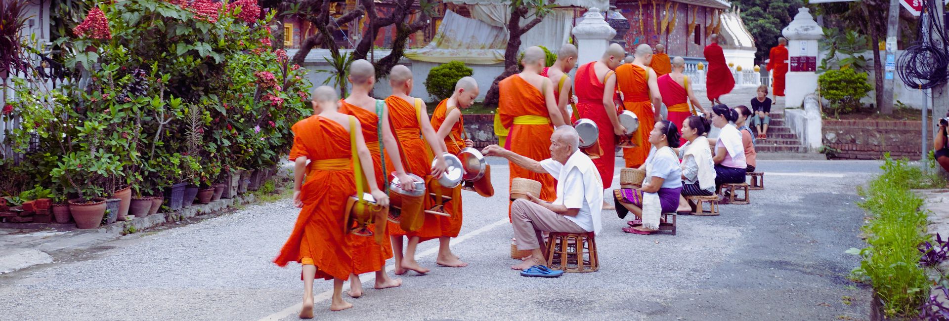 A Glance At Laos 5 Days