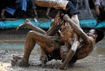 mud wrestling