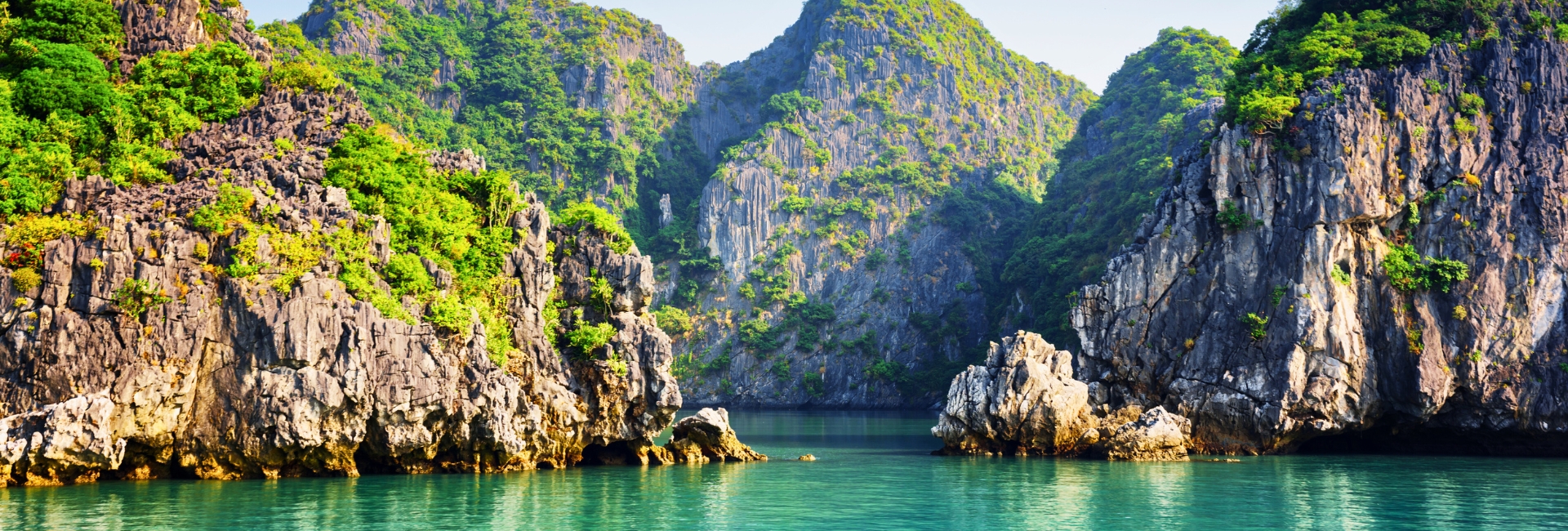 How to get to Halong Bay from Hanoi? Complete travel guide & Suggested itinerary