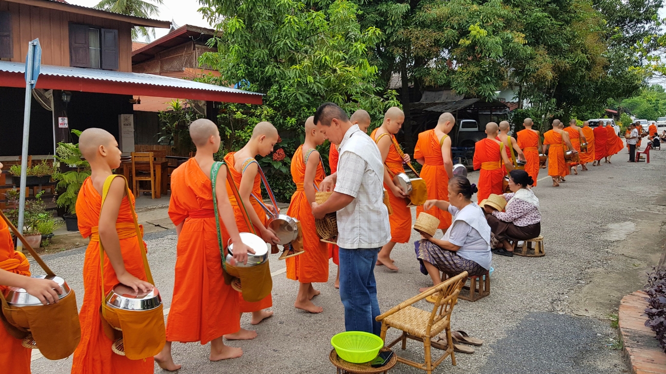 Alms Giving Ceremony in Luang Prabang - One of the best things in this UNESCO World Heriatge Site