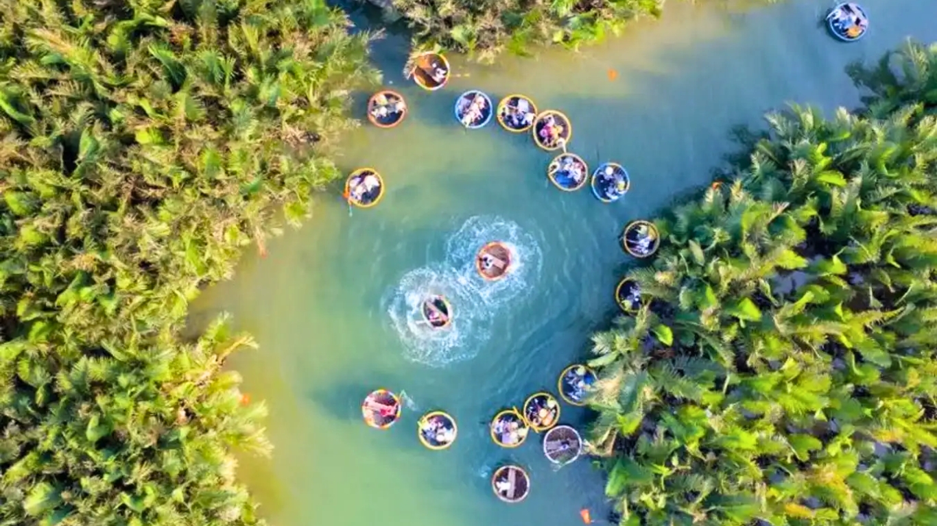 Basket Boat in the middle Bay Mau Coconut Forest