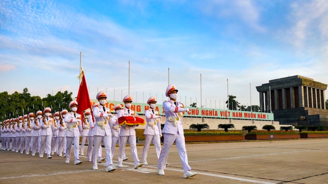 Flag raising ceremony at Ho Chi Minh Mausoleum