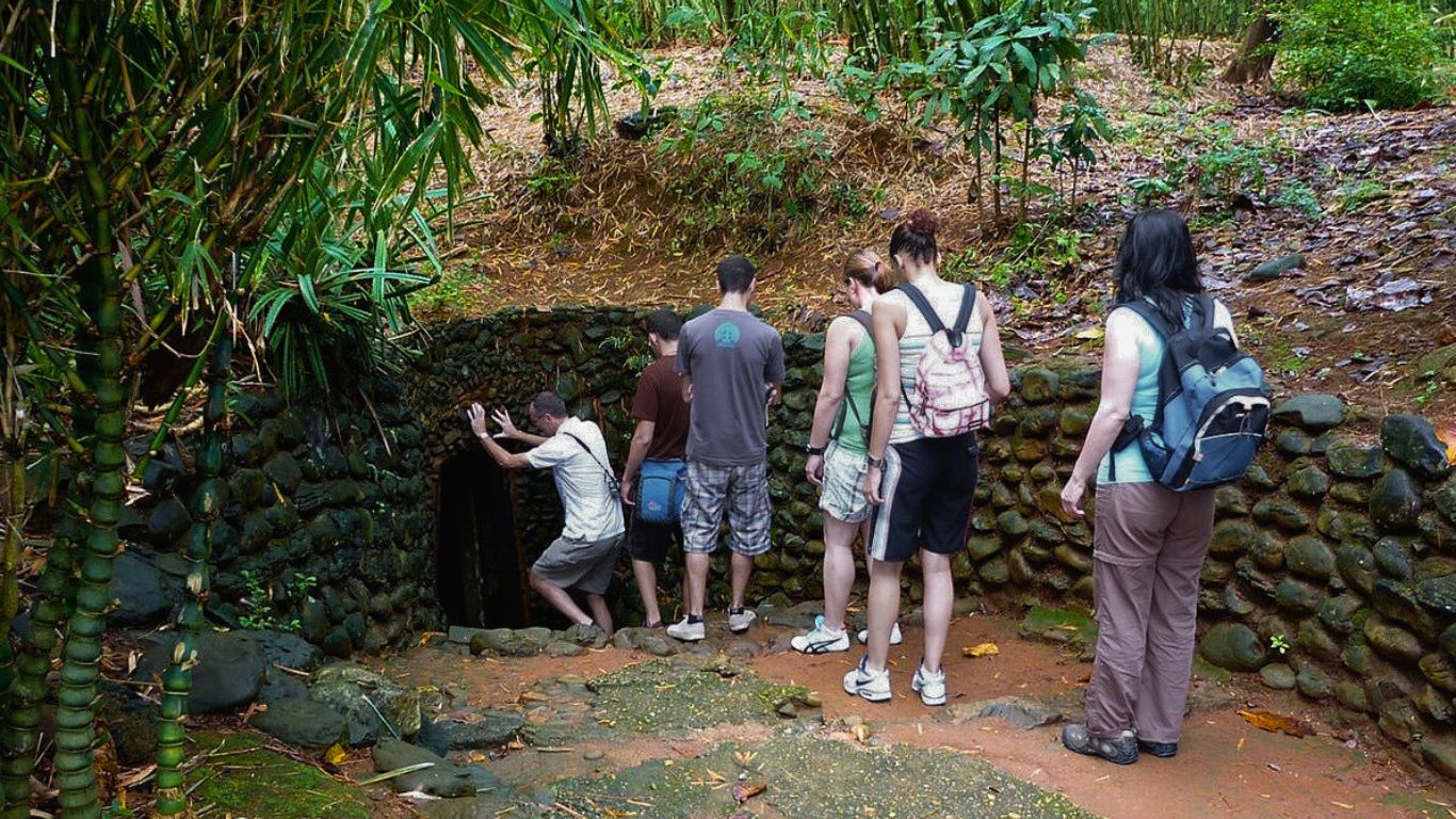 Cu Chi tunnel tour