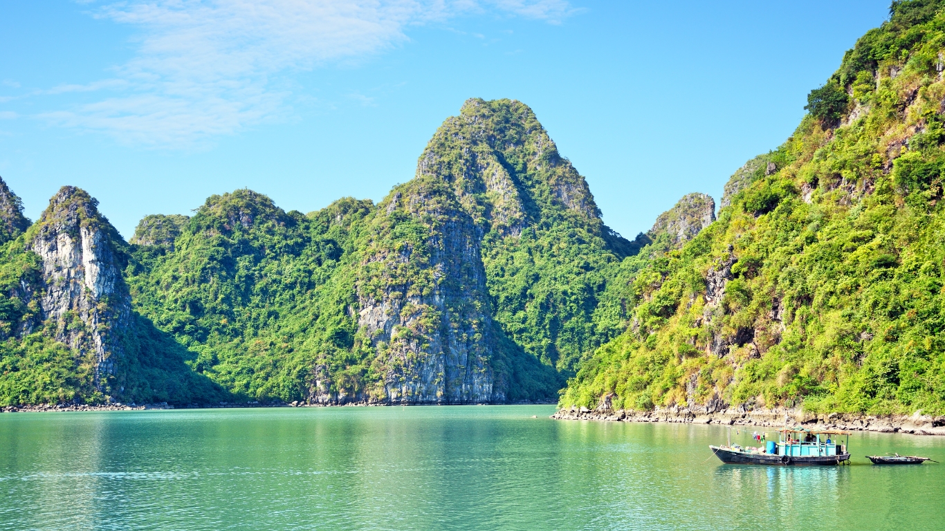 Charming Halong Bay in the North