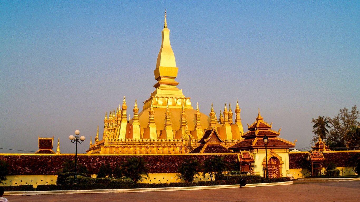 Impressive Pha That Luang in Vientiane