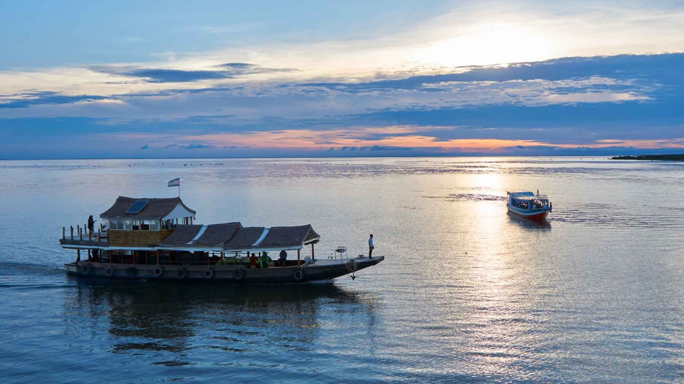 Cruise through Tonle Sap & Mekong Waterways