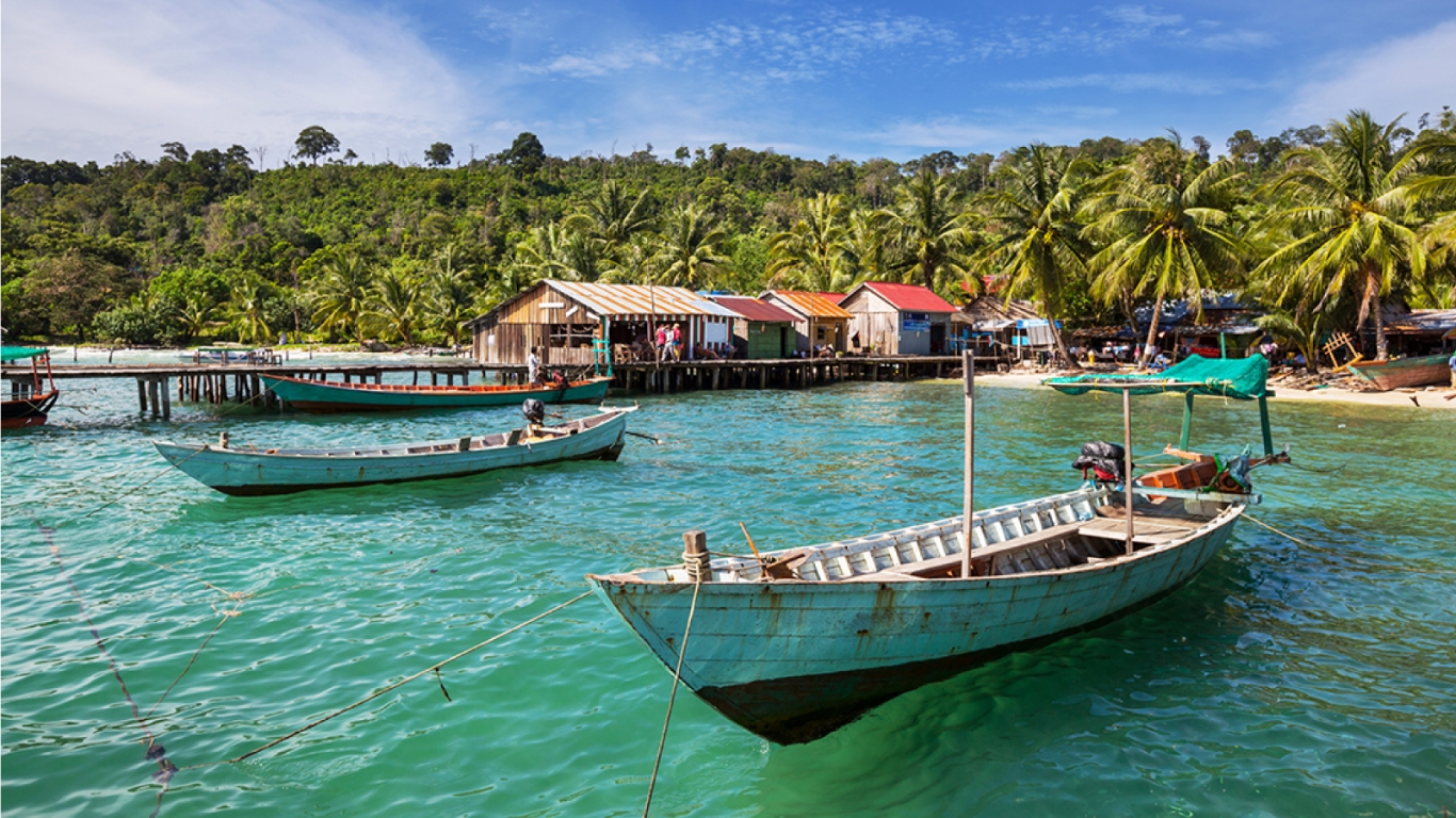 Relaxing with cool water in Kep