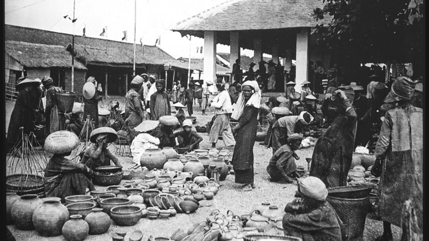 Dam Market in early XX Century